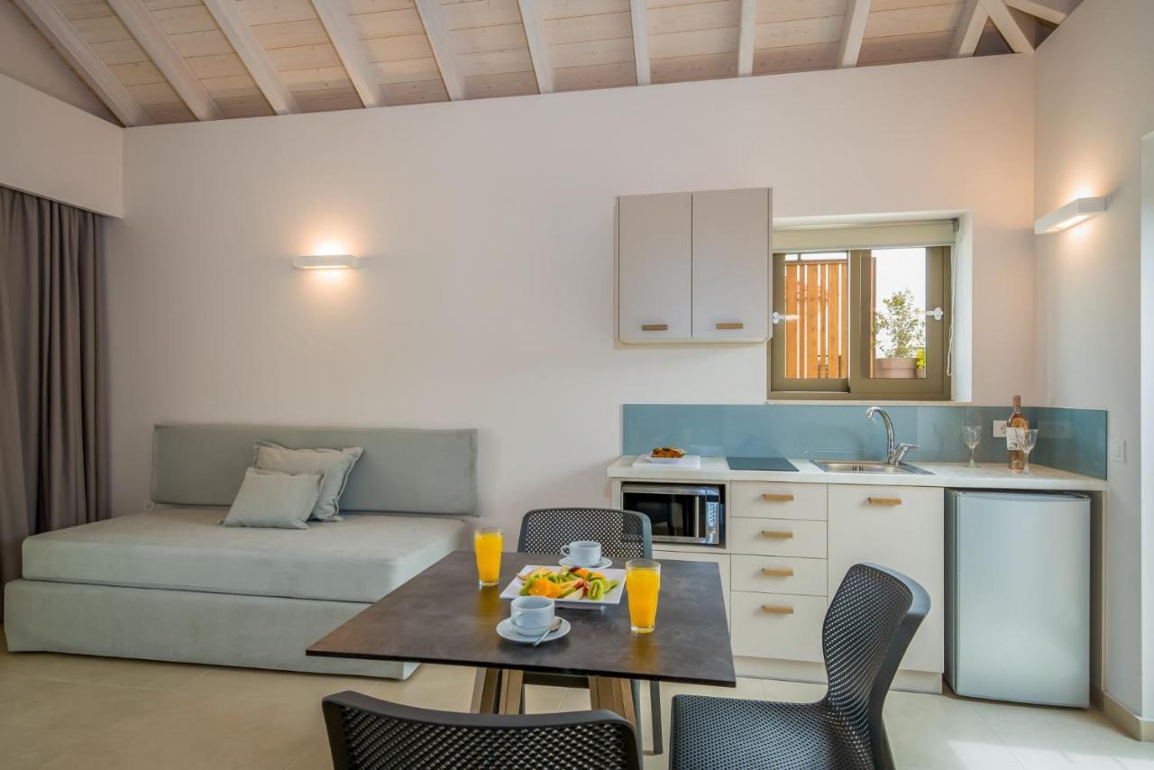 Stefan Village Hotel Agia Marina エクステリア 写真