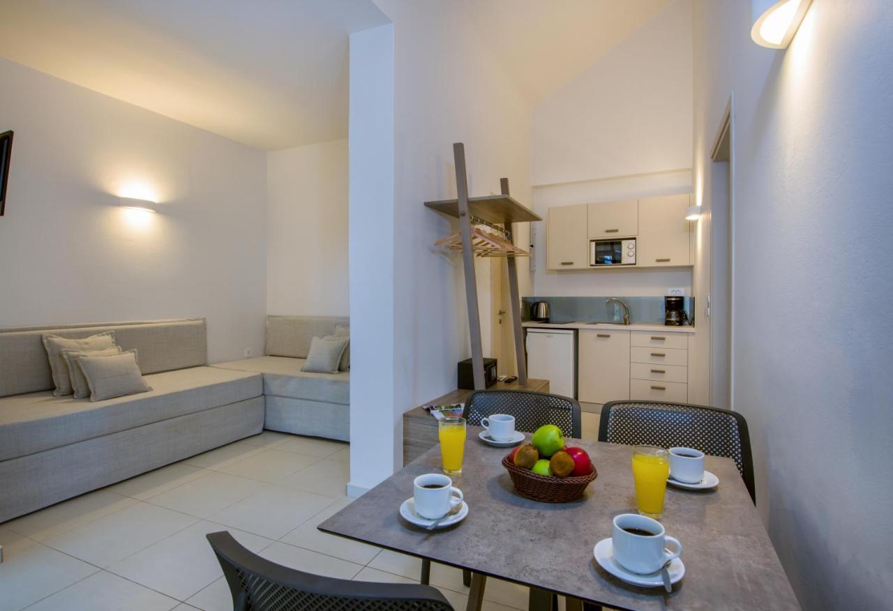 Stefan Village Hotel Agia Marina エクステリア 写真