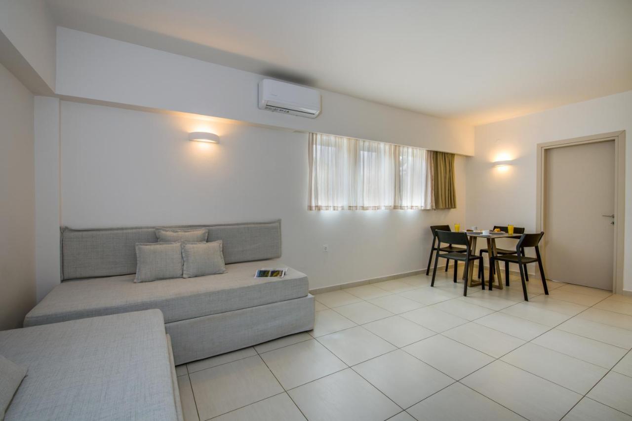 Stefan Village Hotel Agia Marina エクステリア 写真