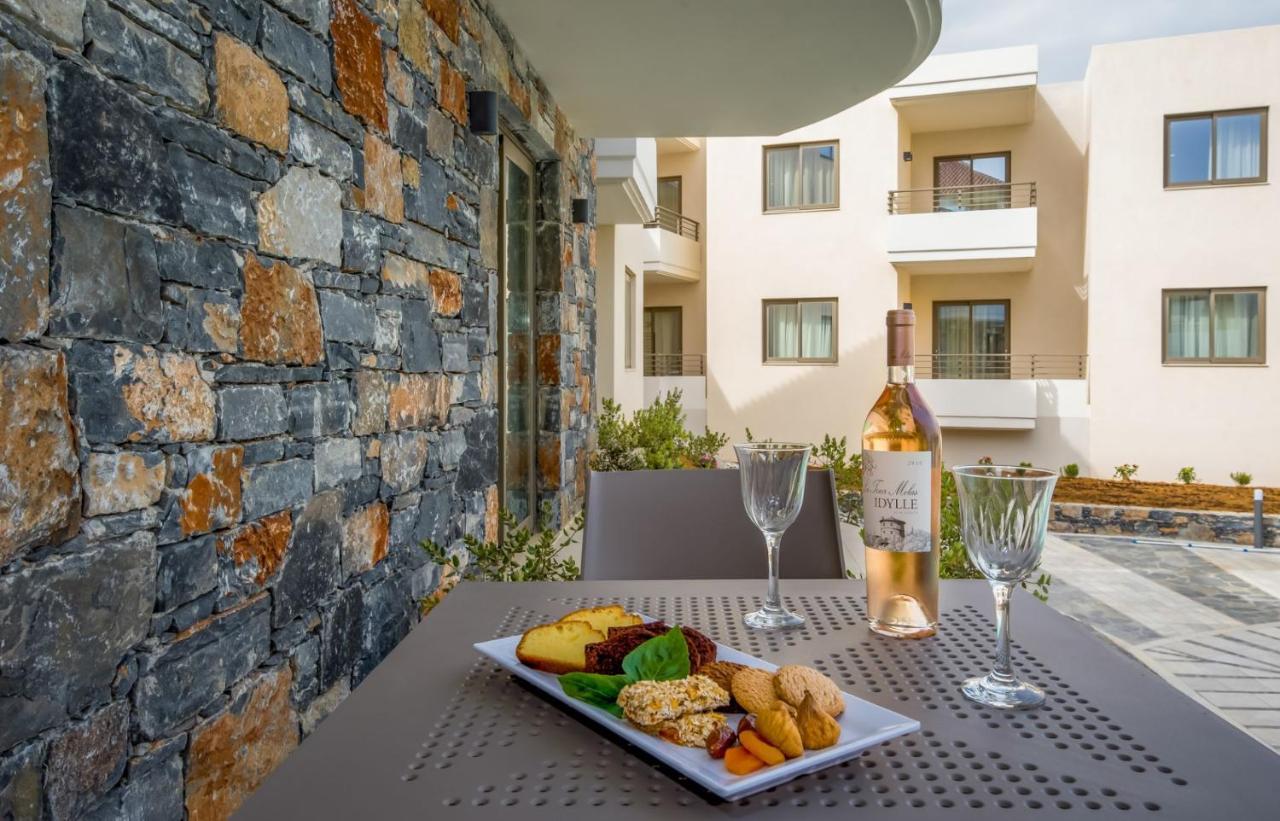 Stefan Village Hotel Agia Marina エクステリア 写真