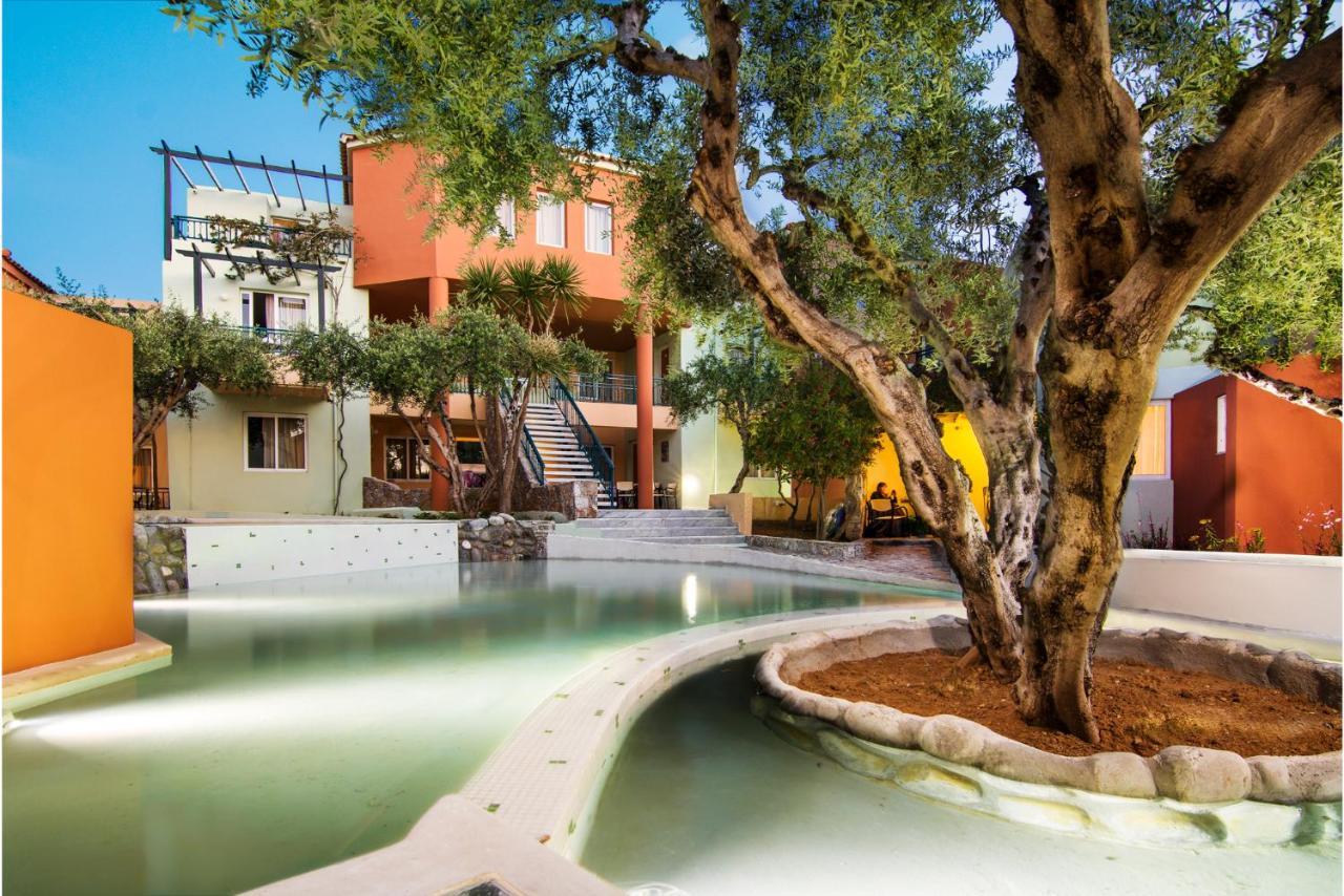 Stefan Village Hotel Agia Marina エクステリア 写真