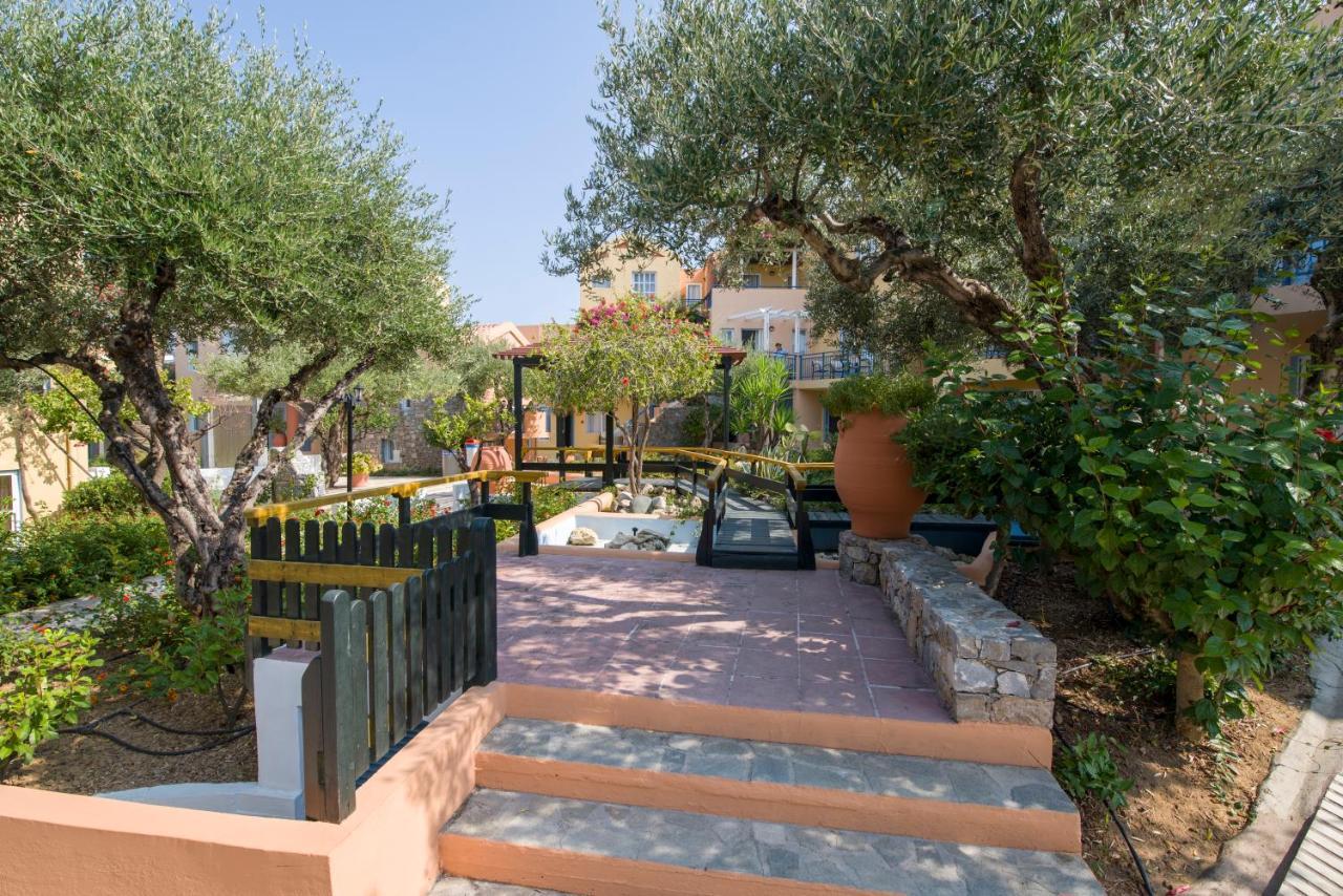 Stefan Village Hotel Agia Marina エクステリア 写真