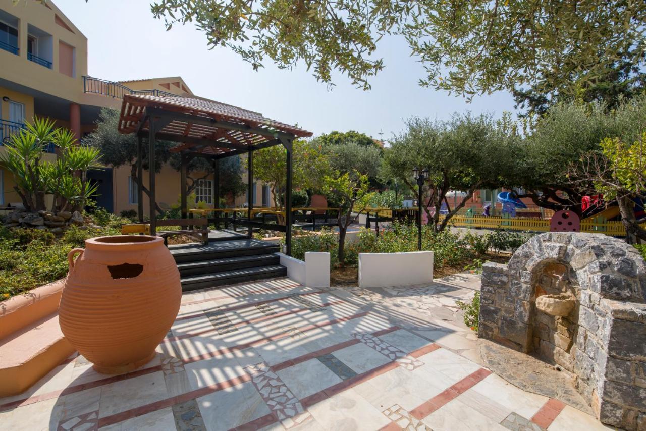 Stefan Village Hotel Agia Marina エクステリア 写真